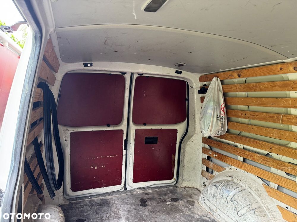 Volkswagen Transporter - 19