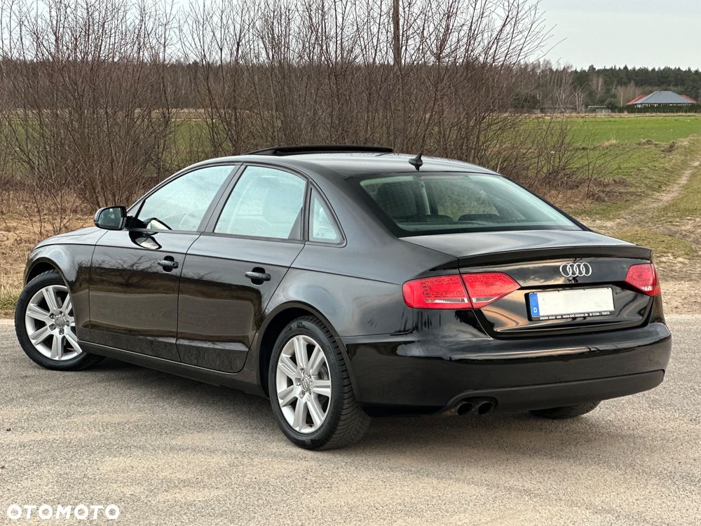 Audi A4 Limousine - 16