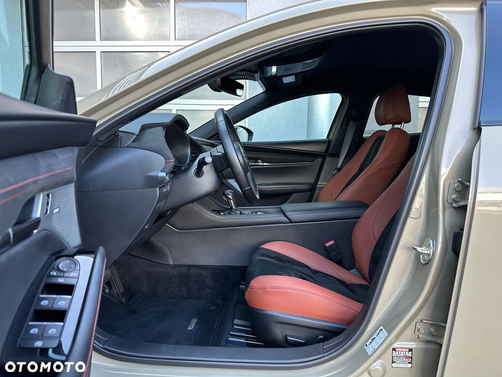 Mazda 3 - 10