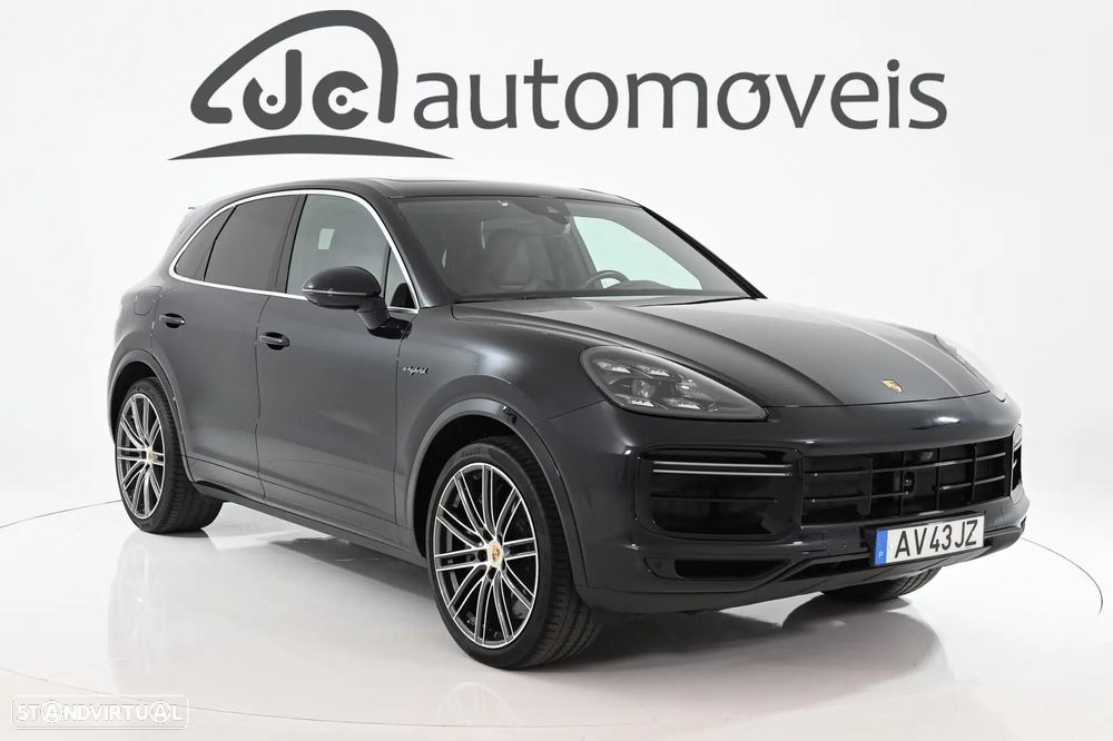 Porsche Cayenne Turbo S E-Hybrid - 2
