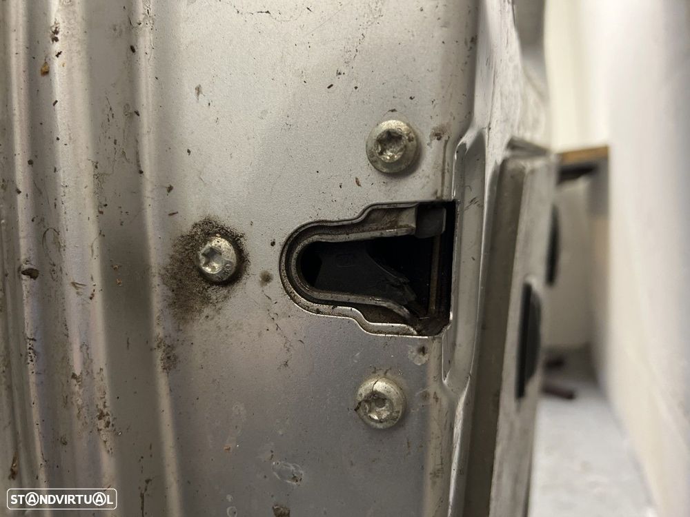 Fecho da mala Esq OPEL VIVARO A Box (X83) - 1