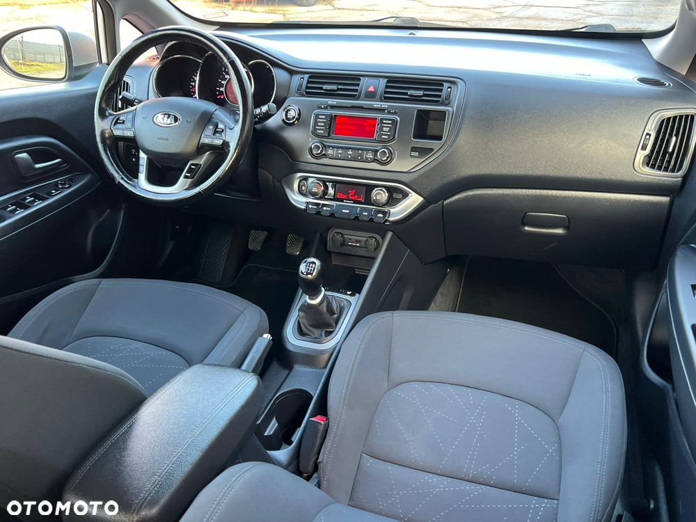 Kia Rio 1.4 CRDI Spirit - 4