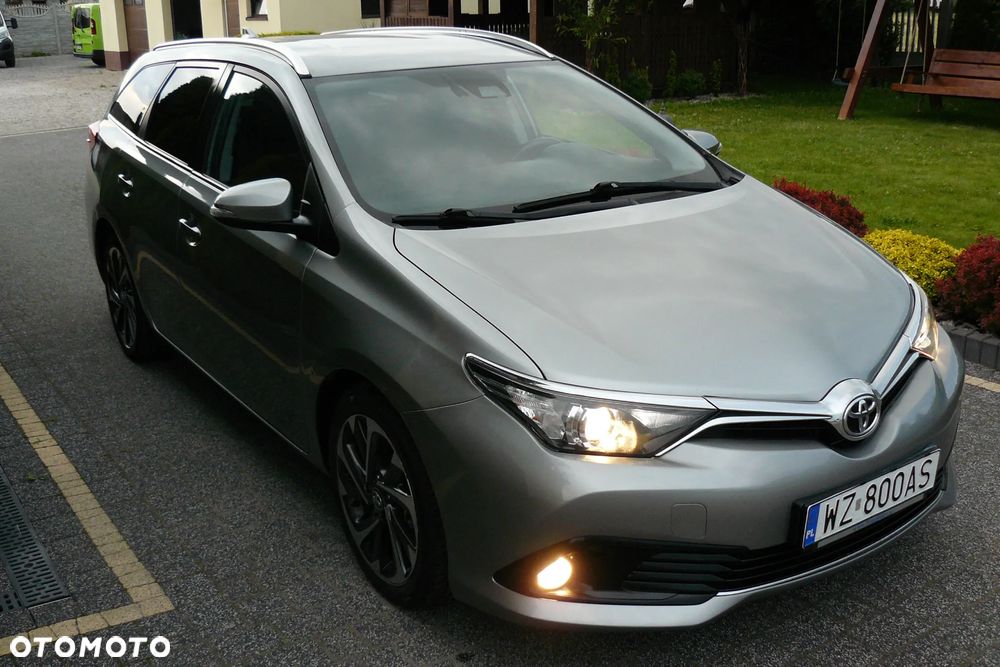 Toyota Auris 1.6 D-4D Design Edition - 22