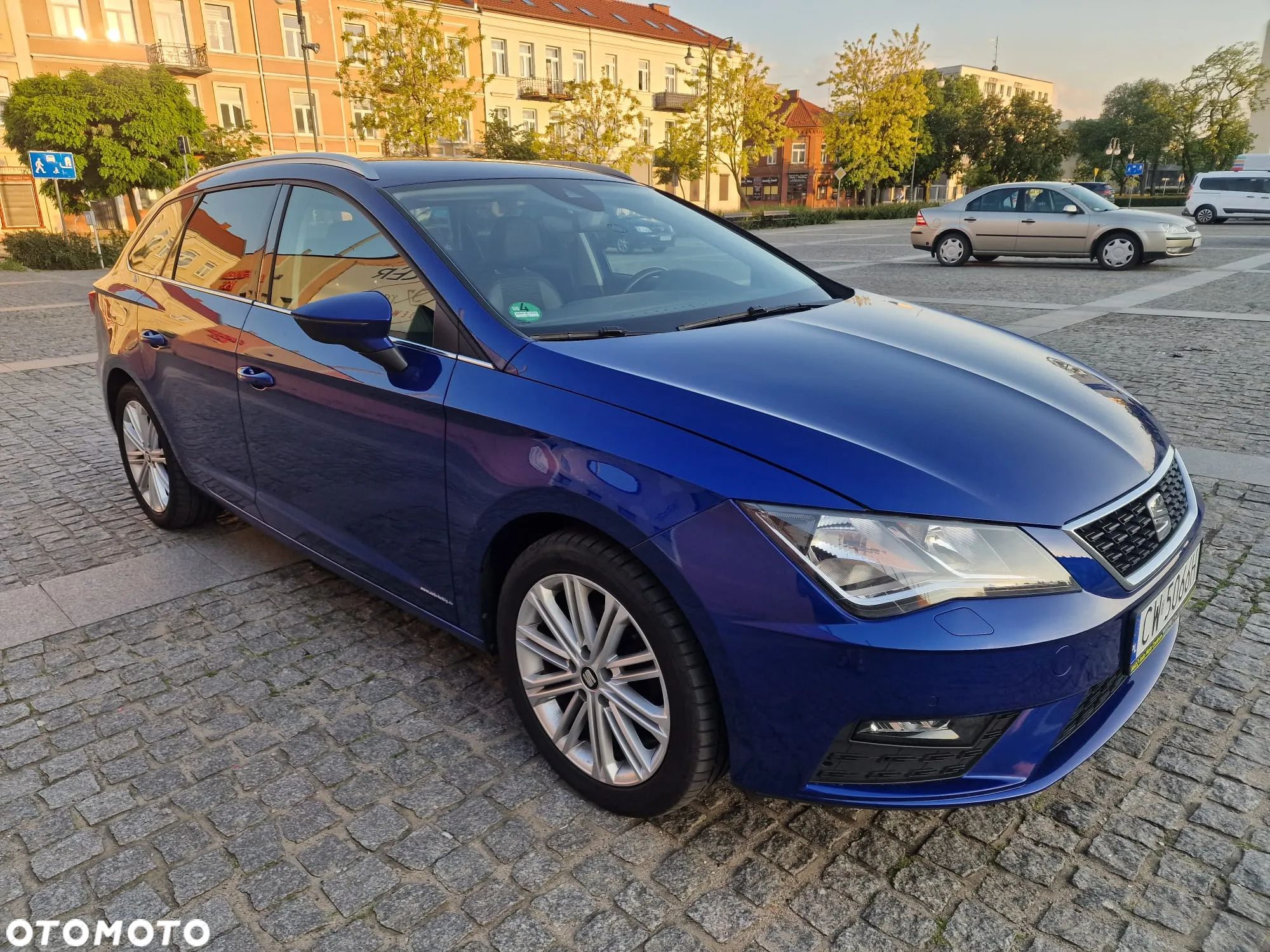 Seat Leon 2.0 TDI DPF DSG Xcellence - 1