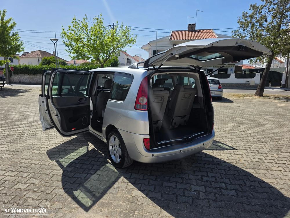 Renault Espace 2.2 dCi Dynamique 5L - 32