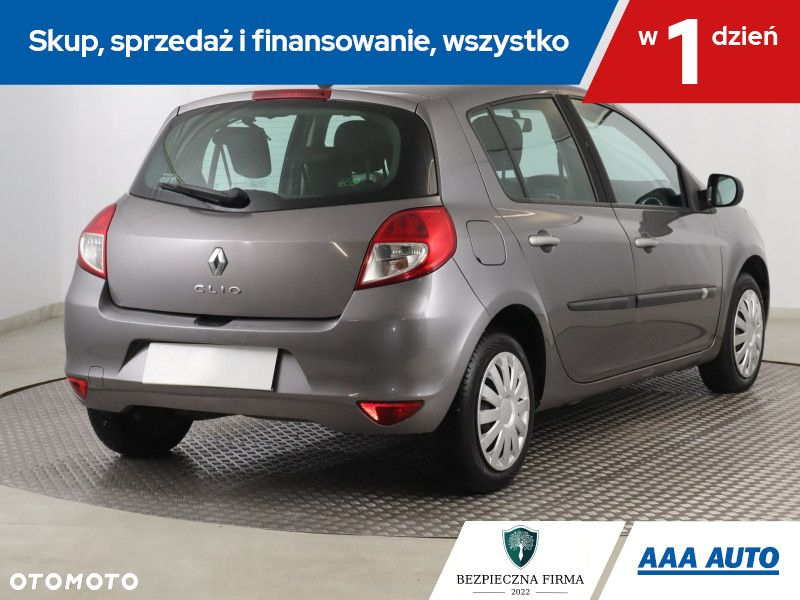 Renault Clio - 6