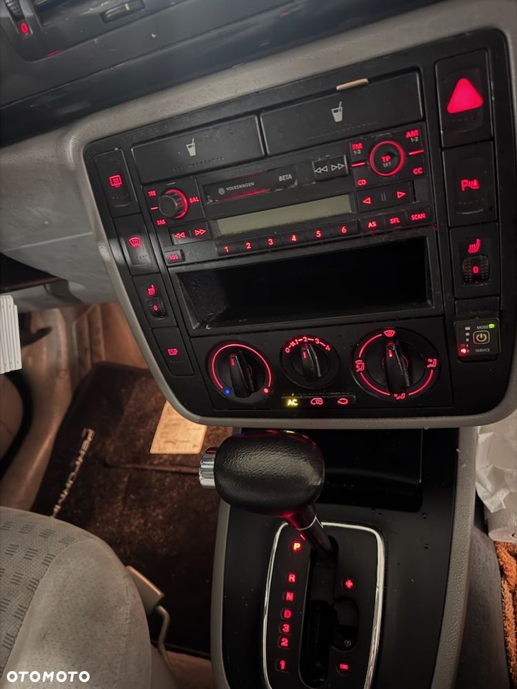 Volkswagen Sharan - 21