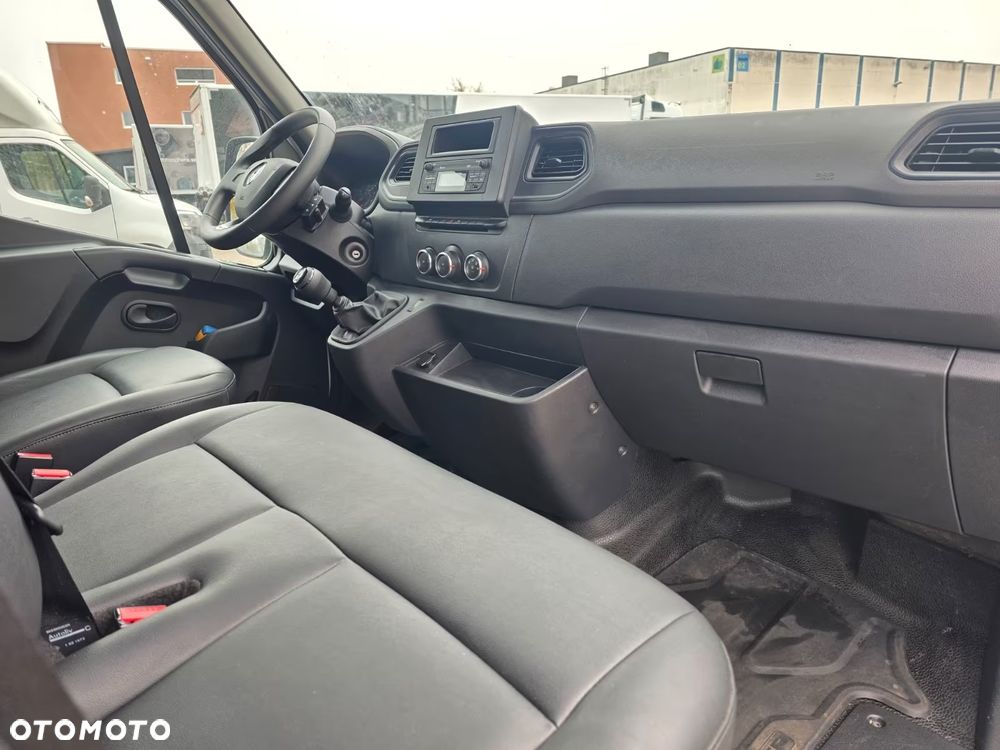 Renault Master - 18