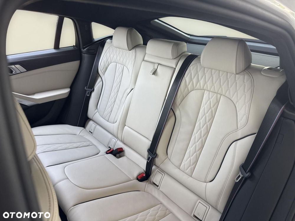BMW X6 xDrive40i mHEV sport - 9