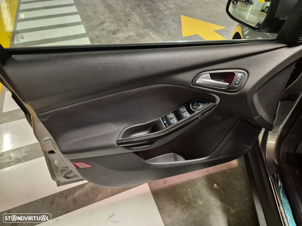 Ford Focus 1.5 TDCi Titanium - 32