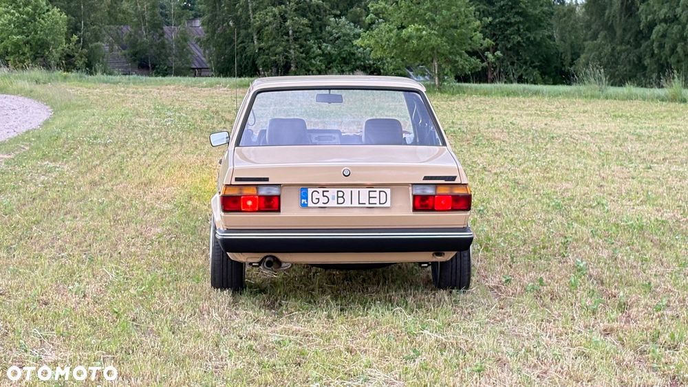 Volkswagen Jetta - 9