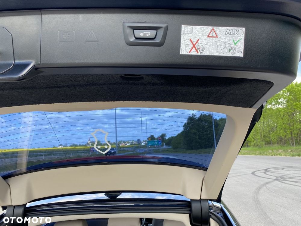 BMW Seria 5 530d xDrive Luxury Line - 28