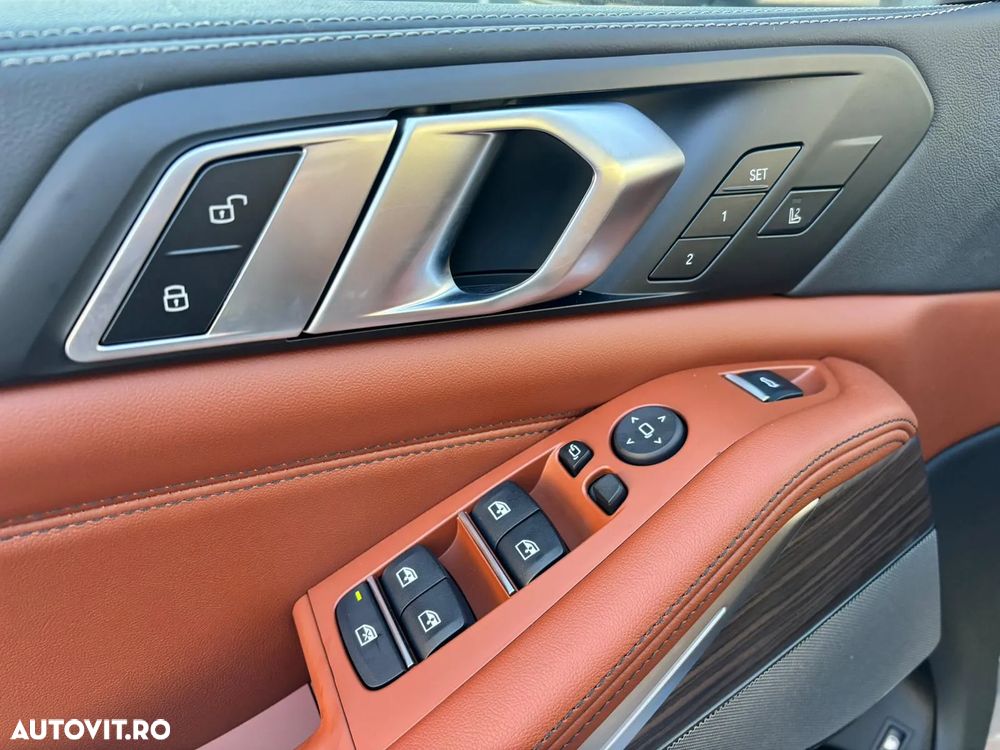 BMW X5 xDrive50e - 13