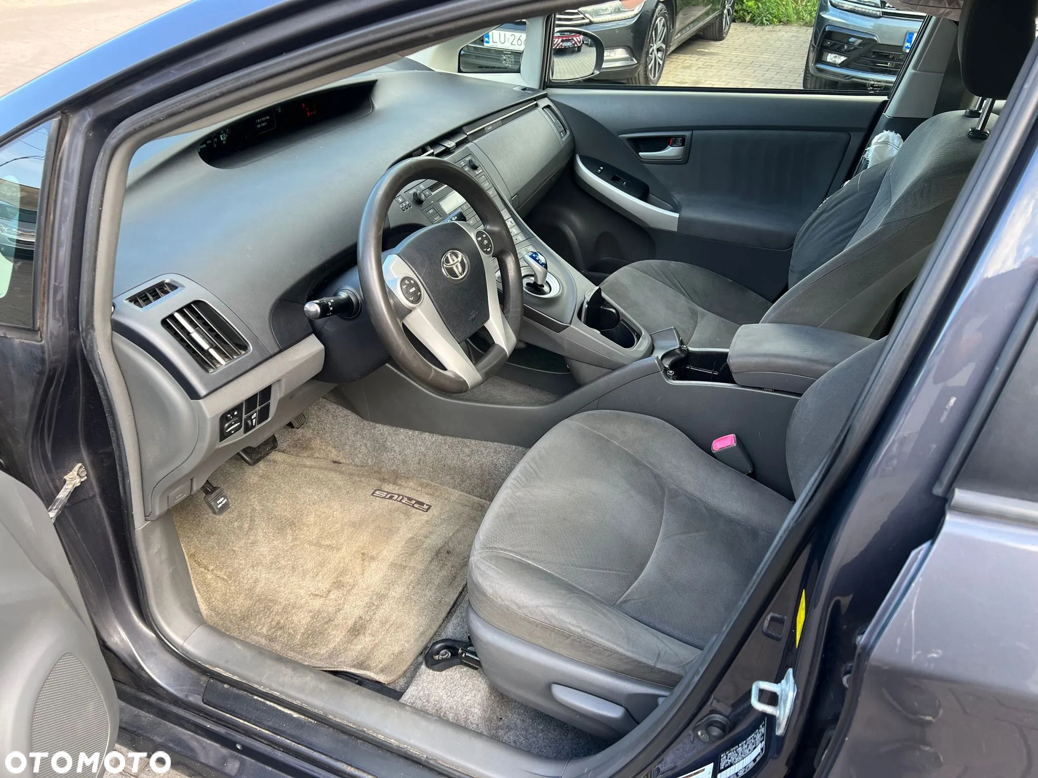 Toyota Prius 1.8 HSD Active - 9