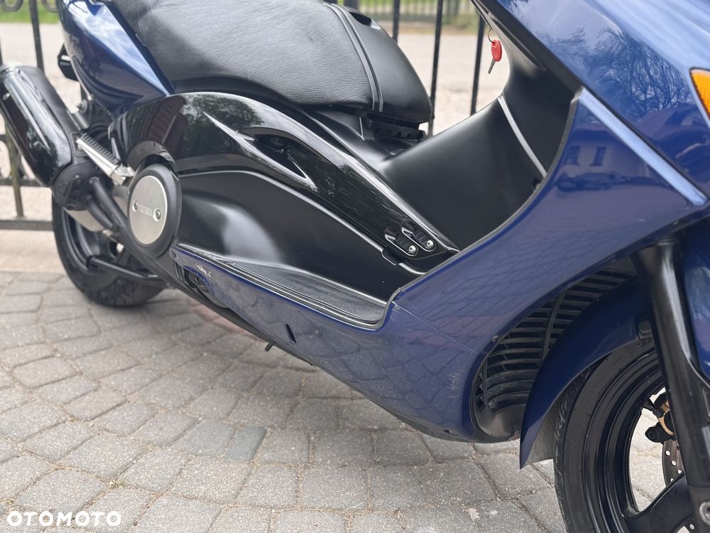 Yamaha Tmax - 12