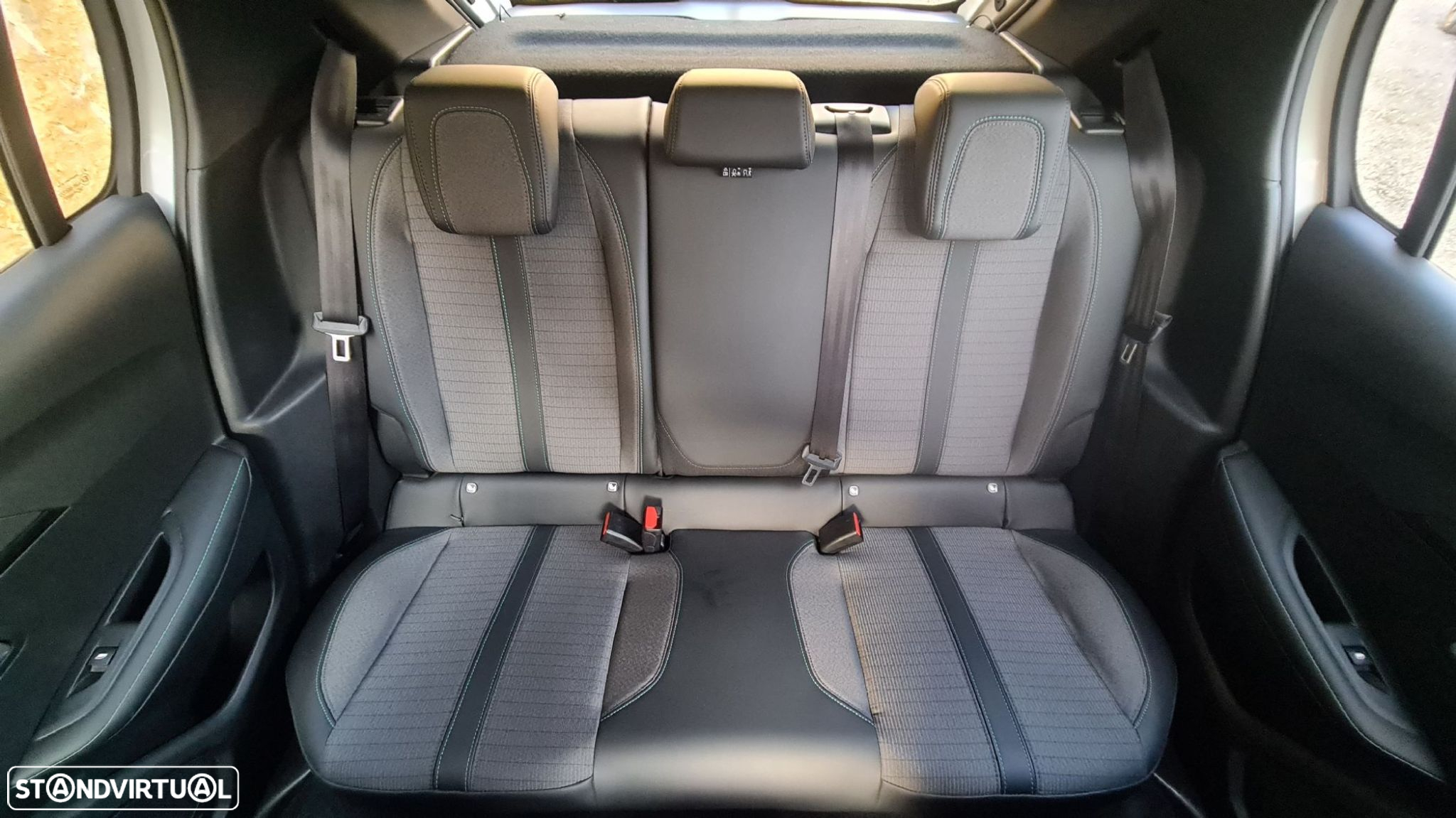 Peugeot 208 1.5 BlueHDi Allure - 44