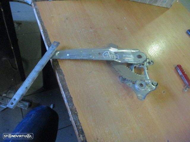 Elevador Sem Motor 8X4839462 NISSAN JUKE 2015 TD NISSAN JUKE 1 FASE 2 2015 1.2I 115CV 5P BRANCO TD - 1