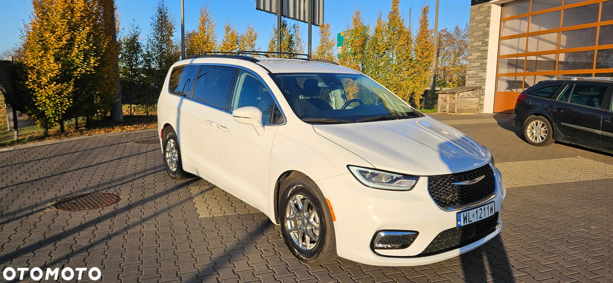 Chrysler Pacifica - 2