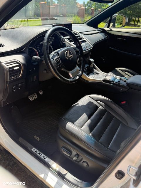 Lexus NX 300 AWD F SPORT - 4
