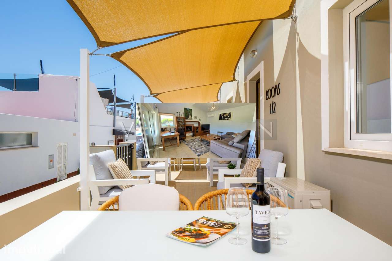 Algarve, Carvoeiro, moradia com 4 estudios independentes, localizada n - Grande imagem: 2/26