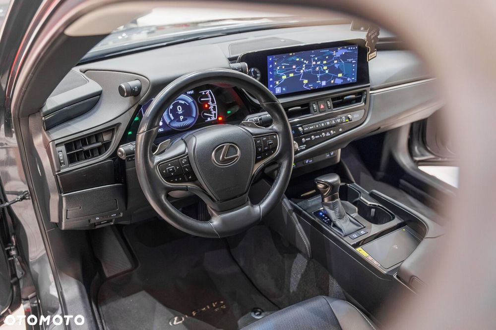 Lexus ES 300h Business Edition - 35