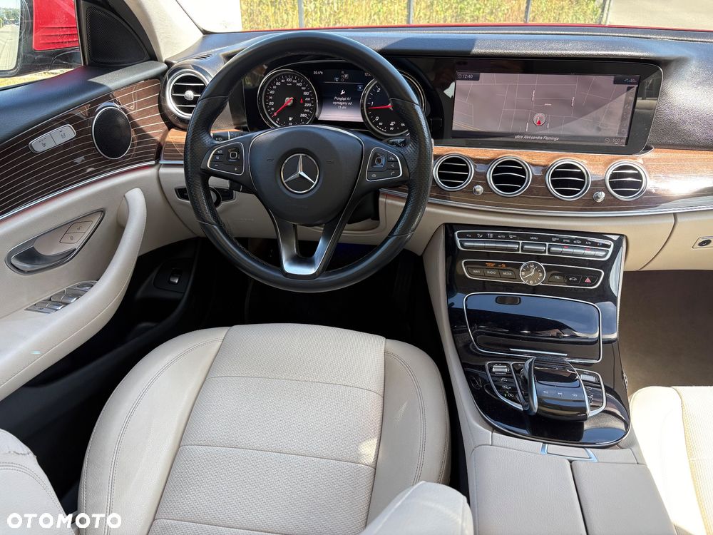 Mercedes-Benz Klasa E 220 d 4Matic 9G-TRONIC Avantgarde - 15