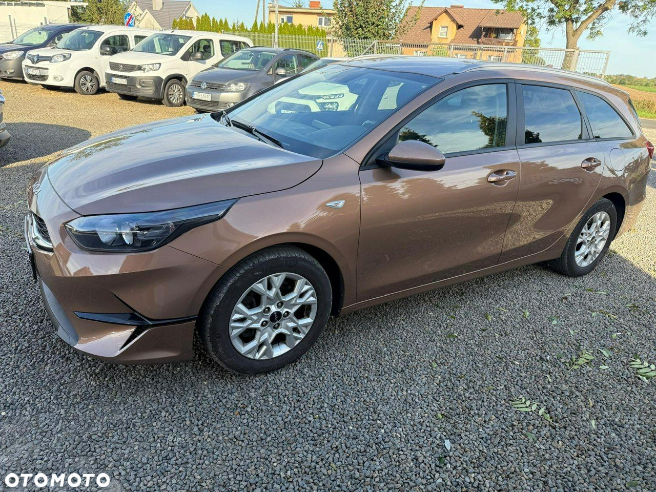 Kia Ceed - 11