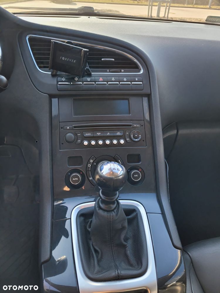 Peugeot 5008 2.0 HDi Premium + - 23