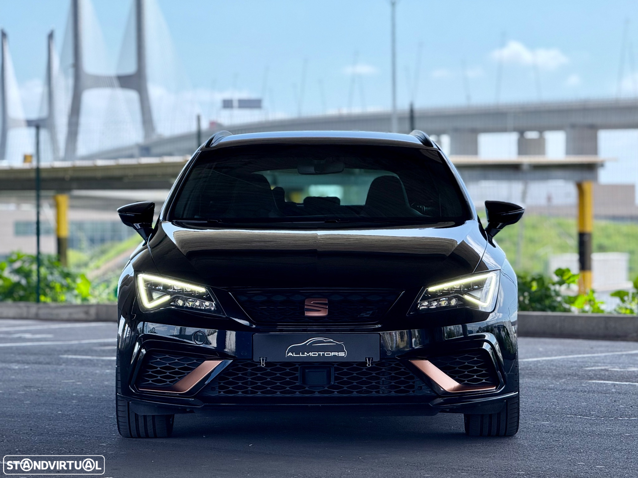 SEAT Leon ST 2.0 TSI 4Drive OPF DSG Cupra R - 2