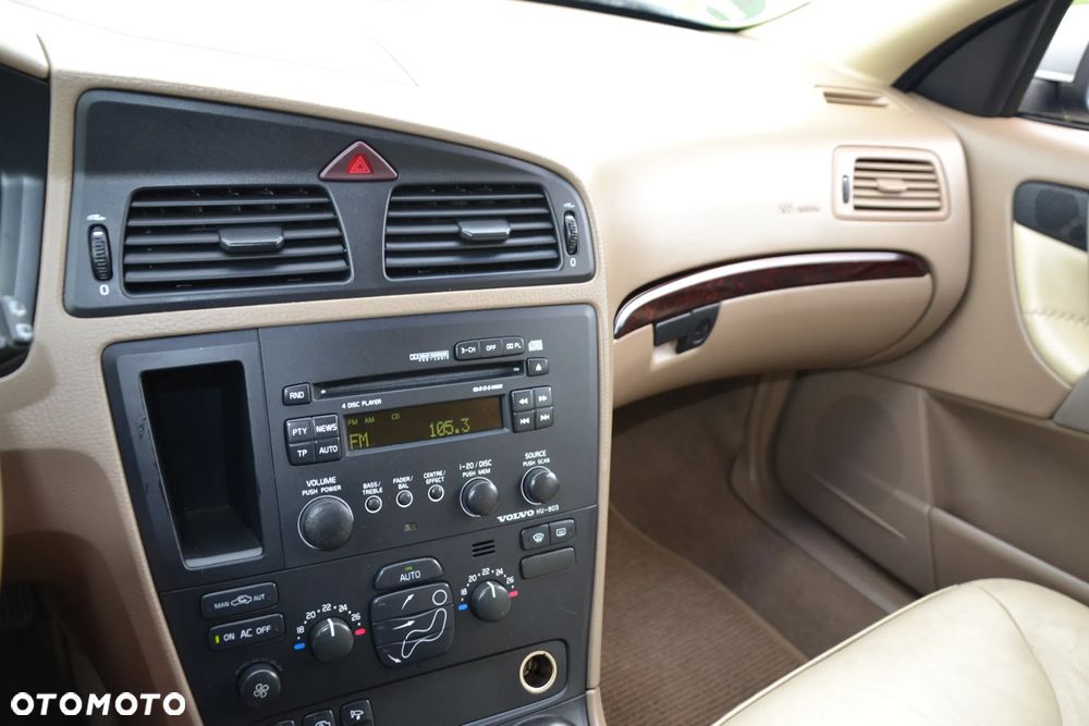 Volvo XC 70 AWD Premium - 18