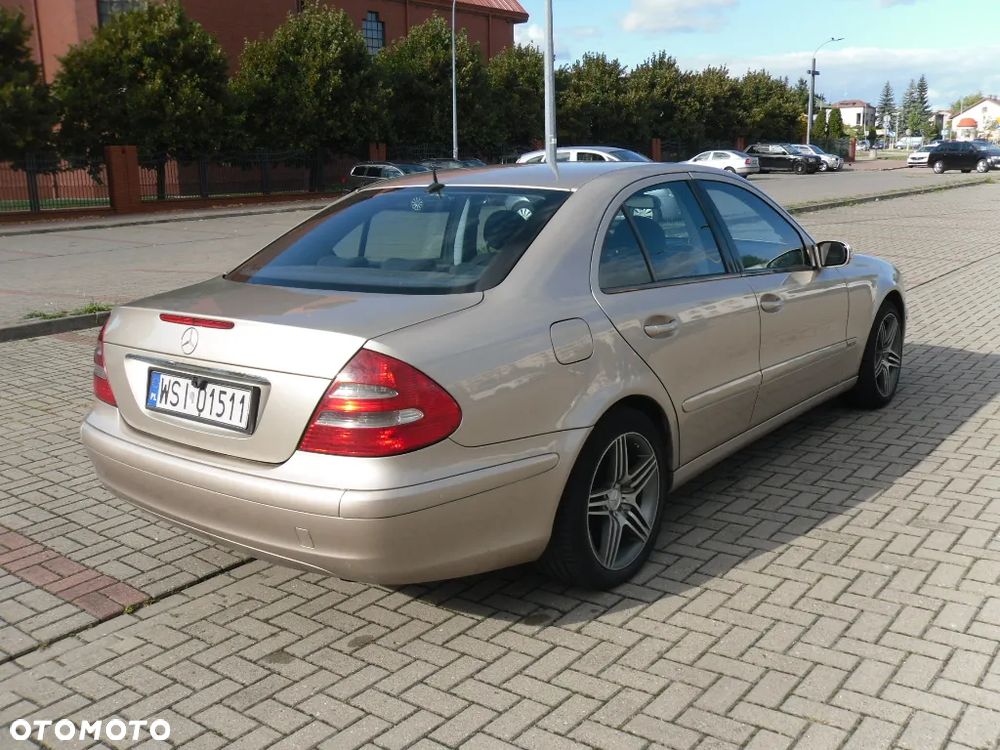 Mercedes-Benz W111 - 3