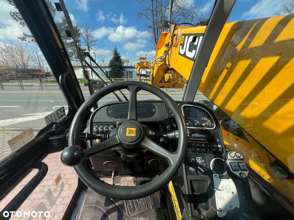 JCB 560-80 - 18