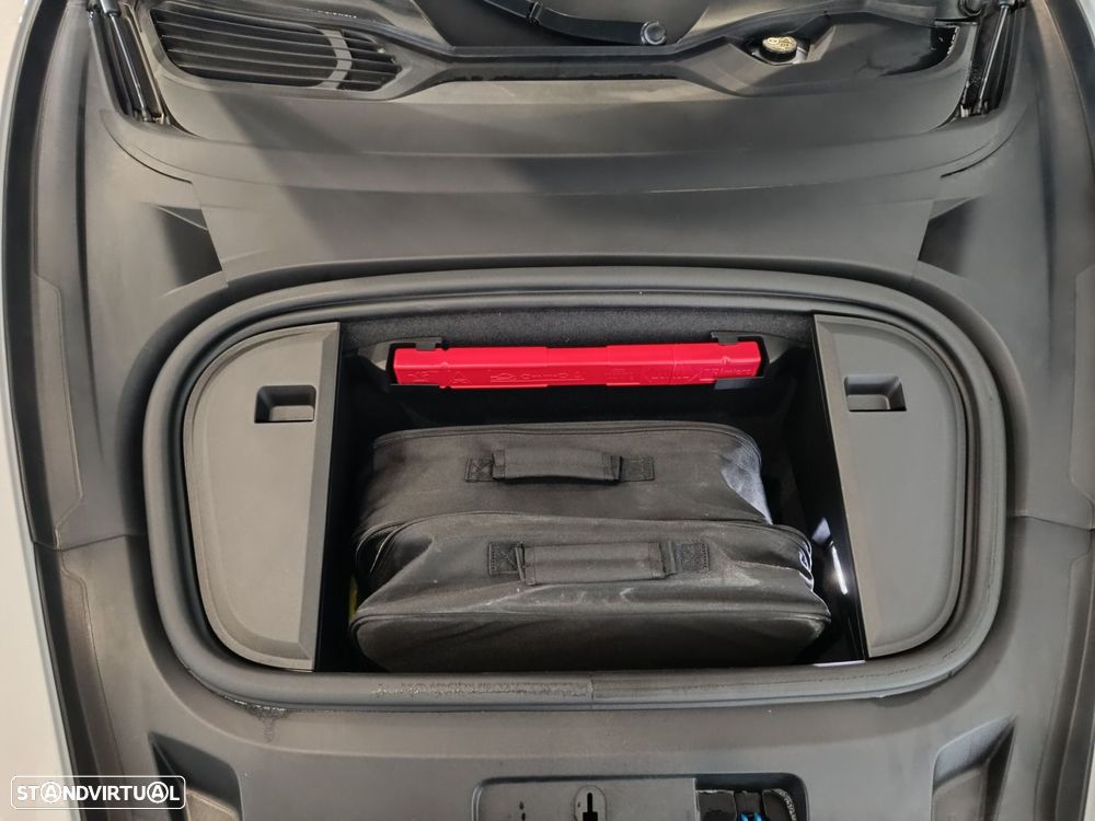 Porsche Taycan 4 - 34