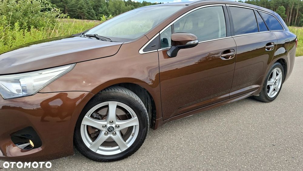 Toyota Avensis 2.0 D-4D Premium - 3