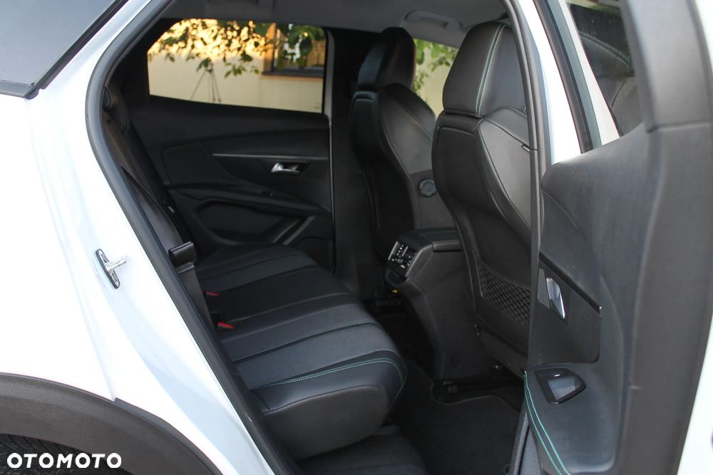 Peugeot 3008 PureTech 130 Stop & Start GPF Allure Business-Paket - 25