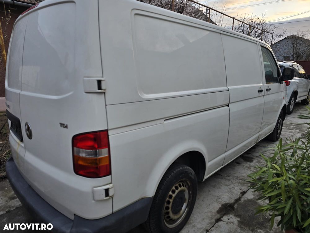 Volkswagen Transporter T5 1,9 TDI - 6
