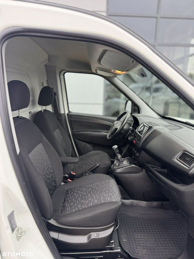 Opel Combo - 16