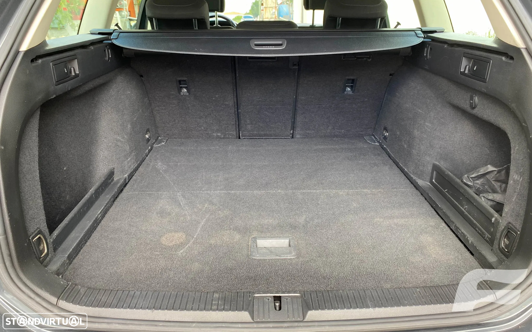 VW Passat Variant 2.0 TDi Confortline DSG - 11