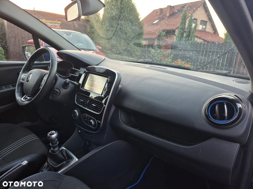 Renault Clio - 17