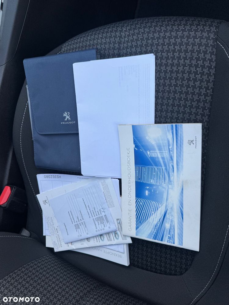 Peugeot 308 1.6 BlueHDi Business Line S&S - 33