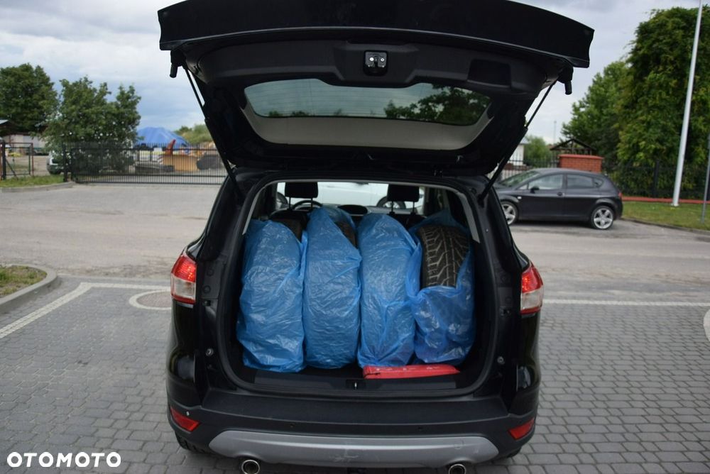 Ford Kuga 2.0 TDCi 4x2 Titanium - 12