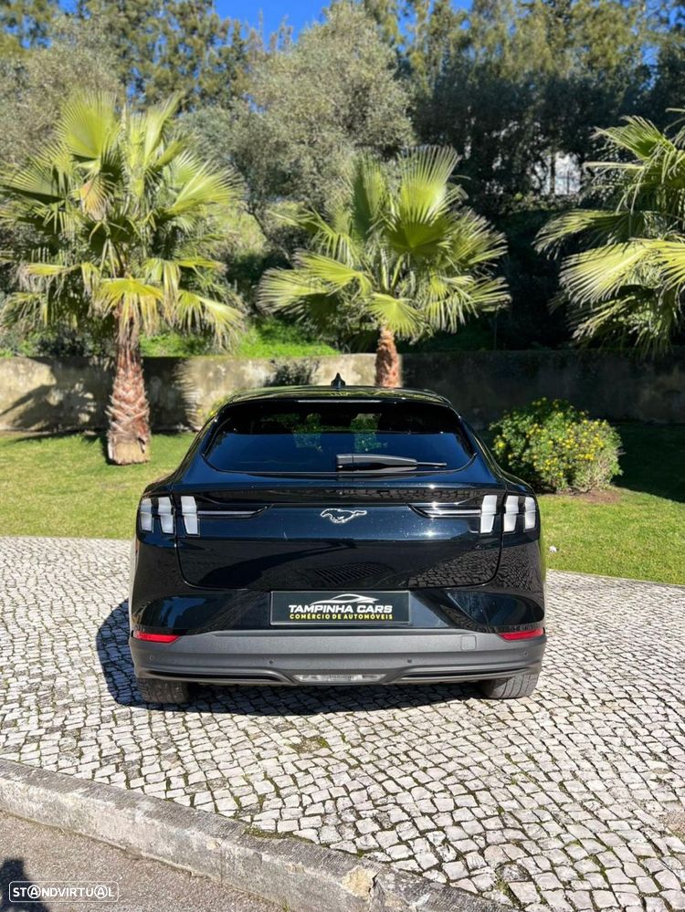 Ford Mustang Mach-E - 14