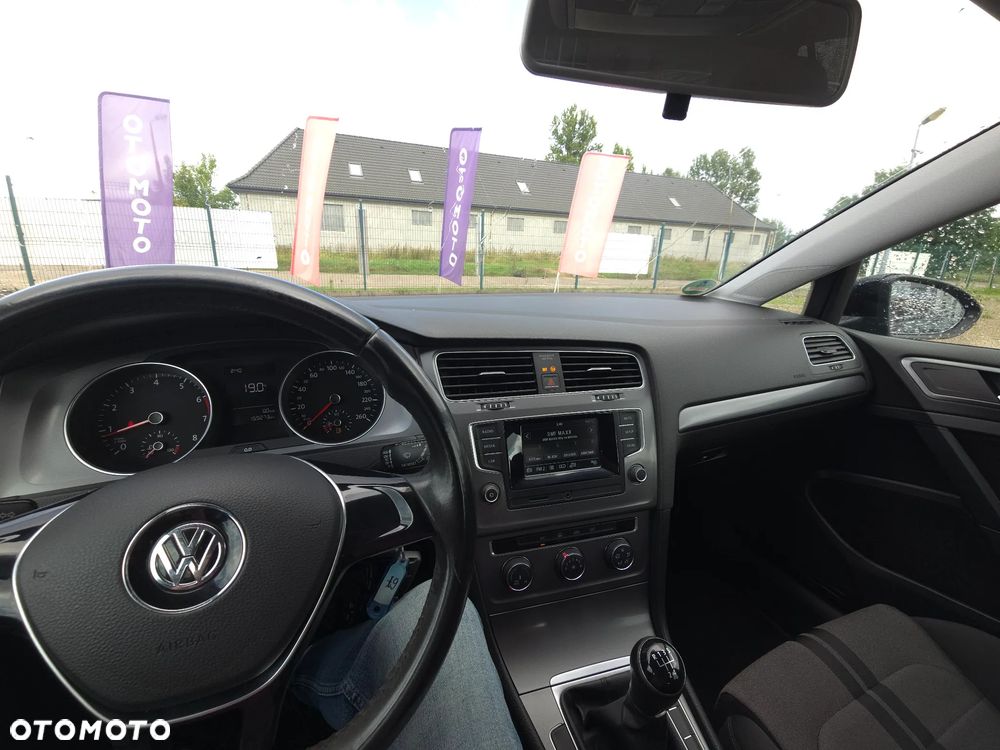 Volkswagen Golf 1.2 TSI BMT Trendline - 32