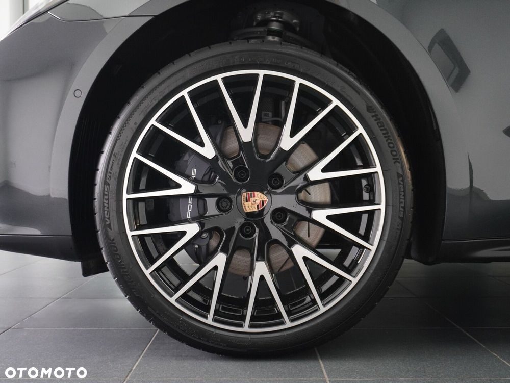 Porsche Panamera 4 - 12