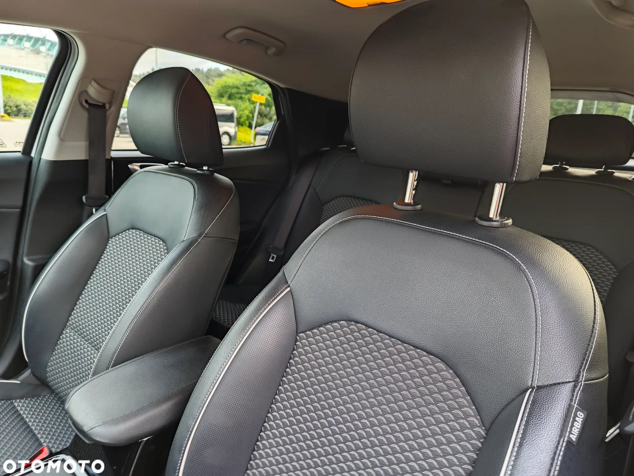 Kia XCeed 1.5 T-GDI Business Line DCT - 18