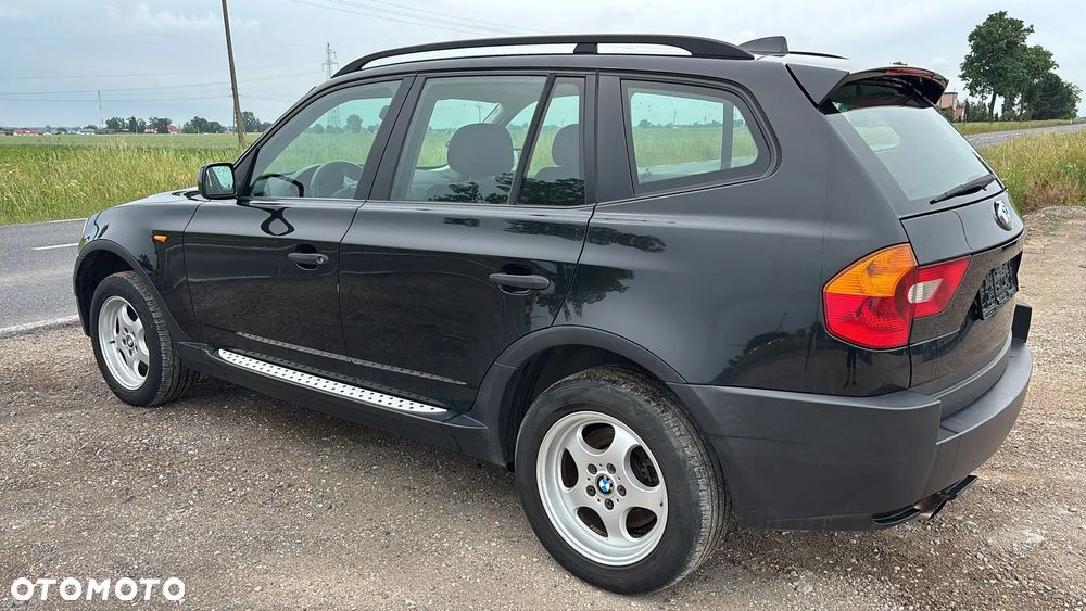 BMW X3 2.0i - 8
