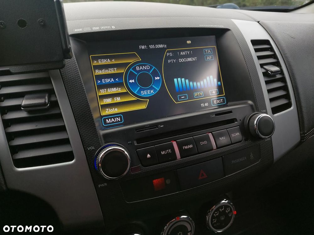 Mitsubishi Outlander 2.0 DID Instyle NAVI - 17