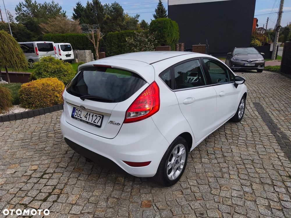 Ford Fiesta 2012 photo 4
