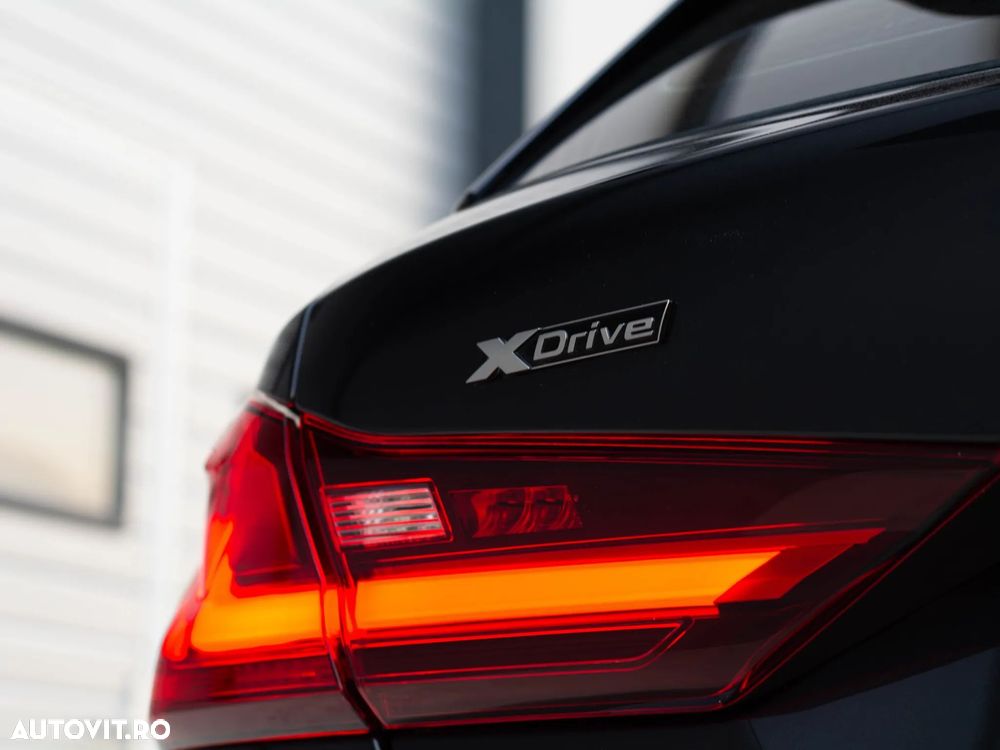 BMW M1 M135i xDrive - 12