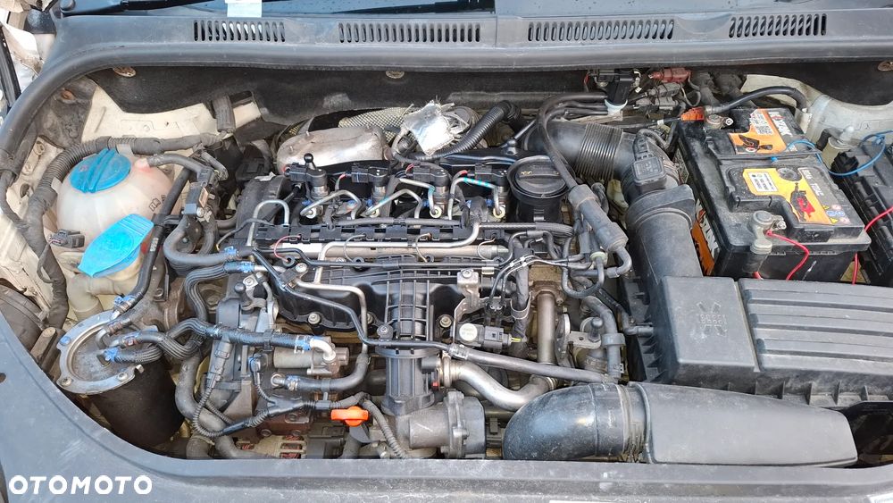 Volkswagen Golf 1.6 TDI BlueMot Comfortline DSG - 12